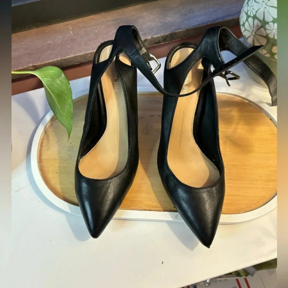 Gianni Bini black ankle strap heels sz 9.5